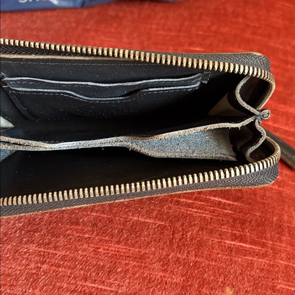 Shinola Black Leather Wallet - Picture 5 of 6